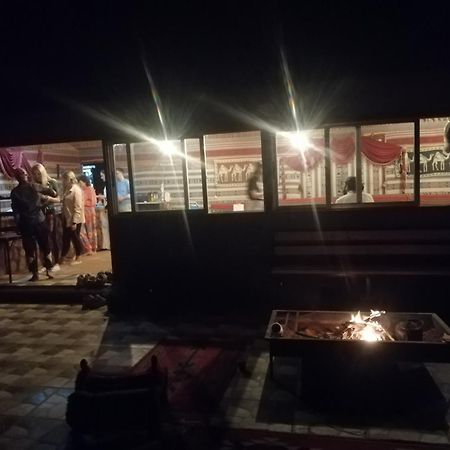 Omar Ghazi Camp Hotel Wadi Rum Bagian luar foto