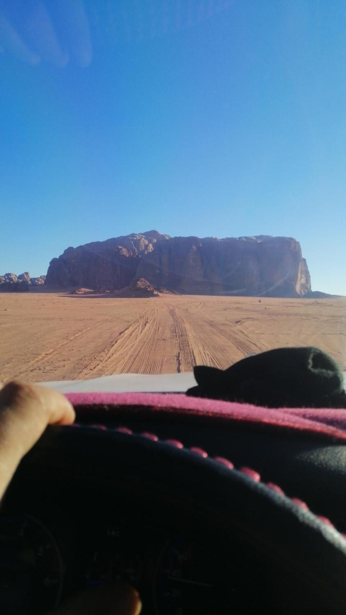 Omar Ghazi Camp Hotel Wadi Rum Bagian luar foto