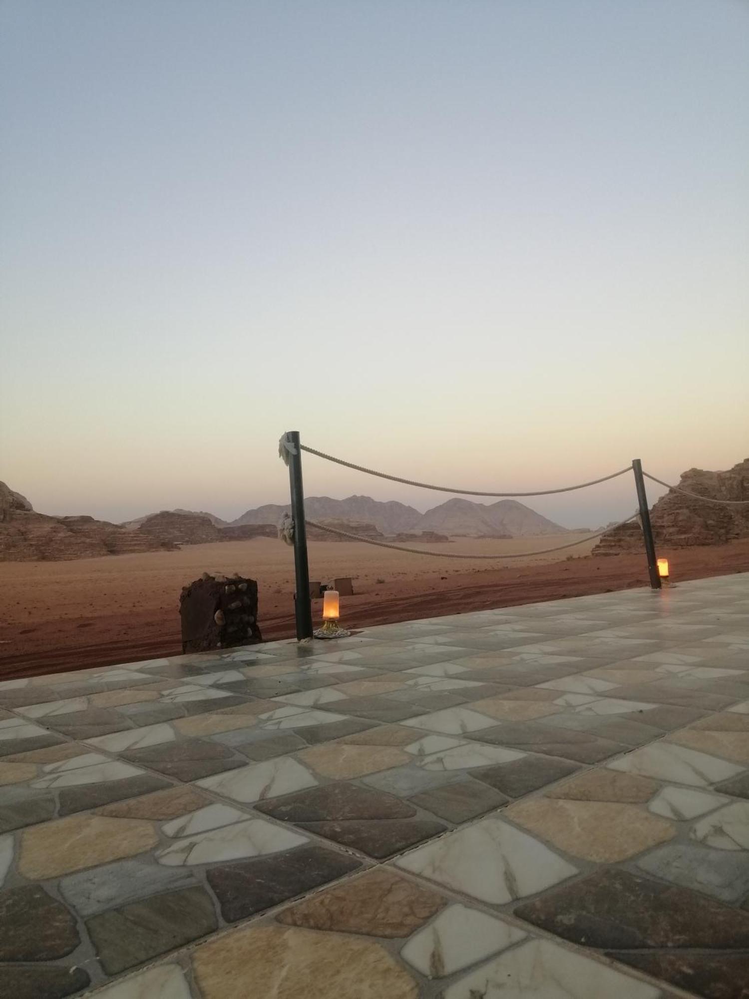 Omar Ghazi Camp Hotel Wadi Rum Bagian luar foto