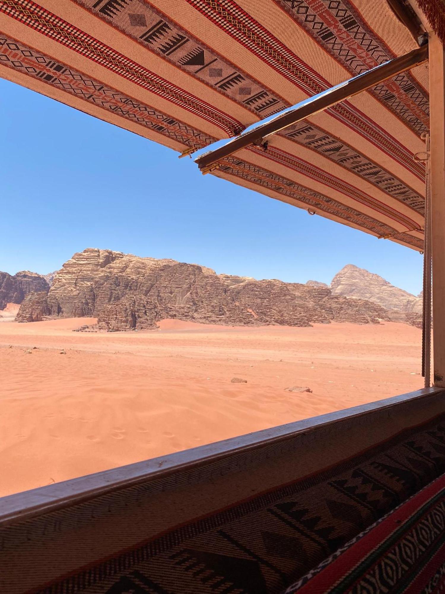 Omar Ghazi Camp Hotel Wadi Rum Bagian luar foto