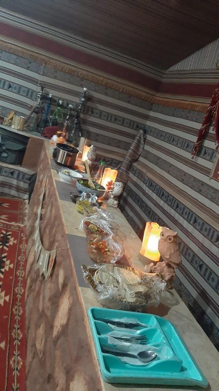 Omar Ghazi Camp Hotel Wadi Rum Bagian luar foto