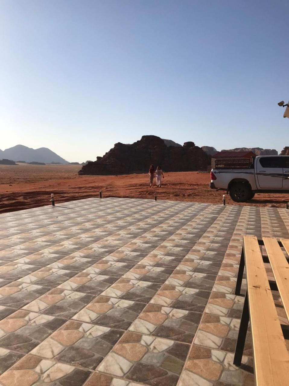 Omar Ghazi Camp Hotel Wadi Rum Bagian luar foto