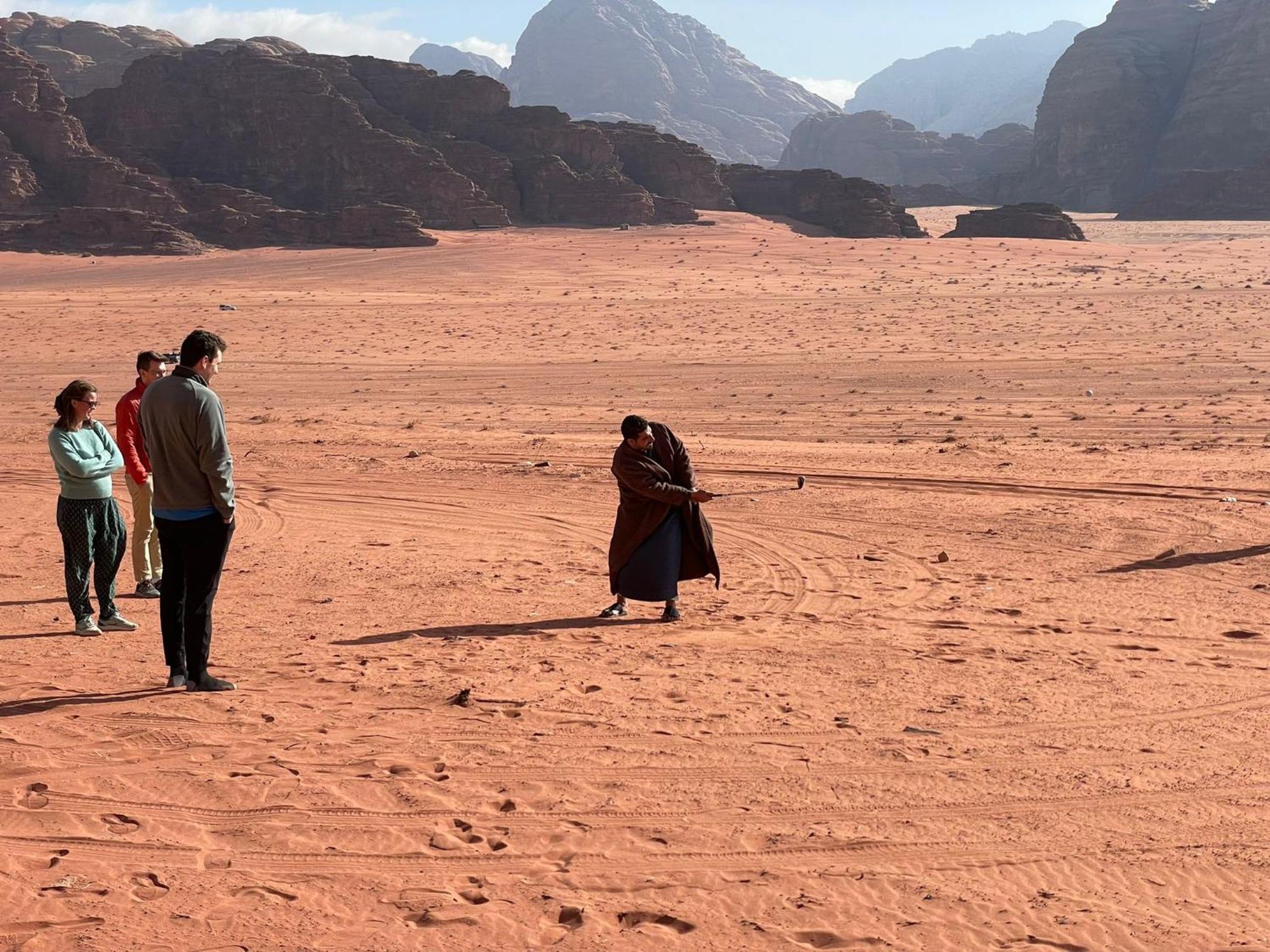Omar Ghazi Camp Hotel Wadi Rum Bagian luar foto