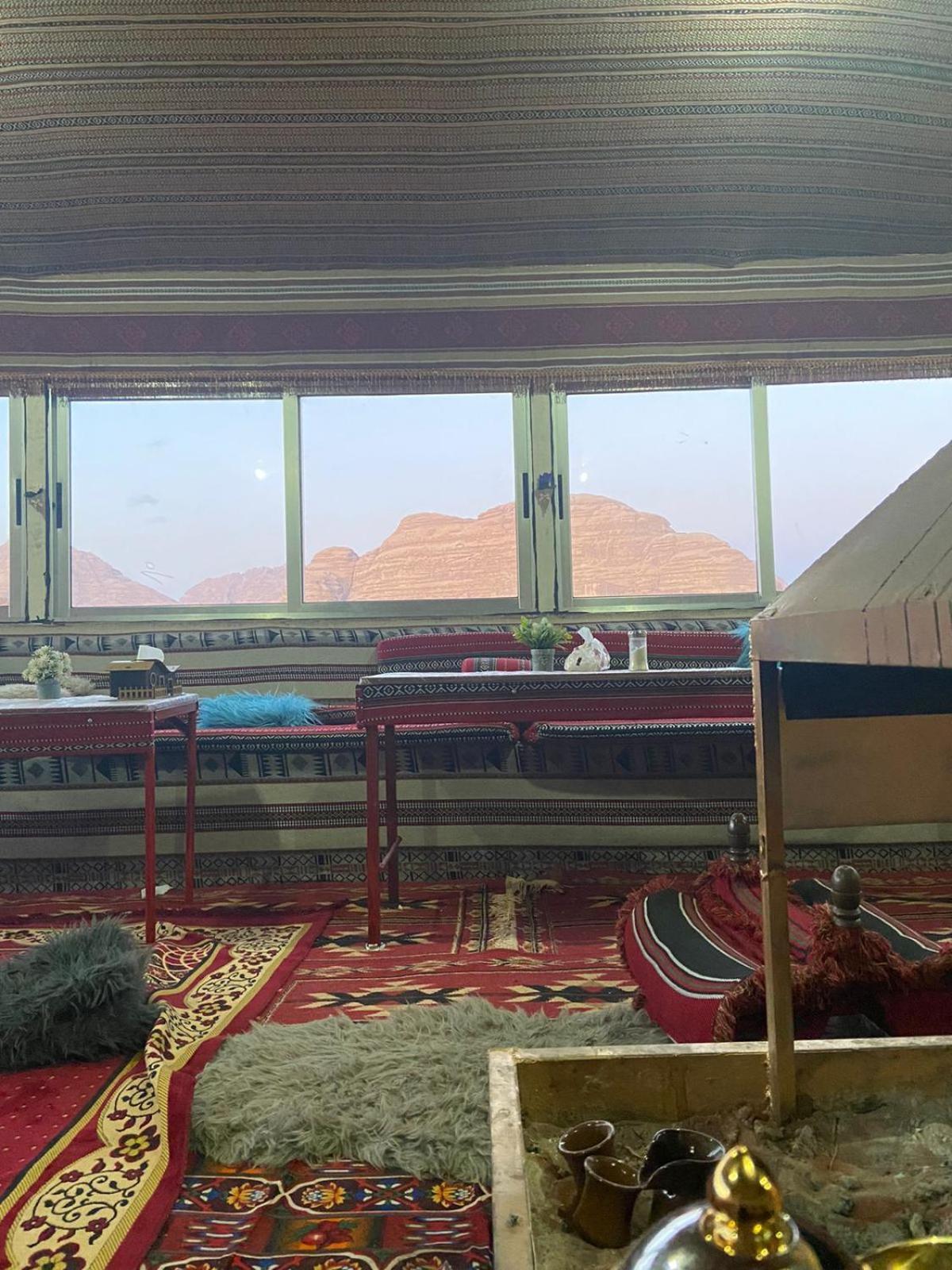 Omar Ghazi Camp Hotel Wadi Rum Bagian luar foto