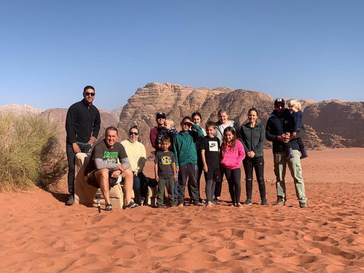 Omar Ghazi Camp Hotel Wadi Rum Bagian luar foto